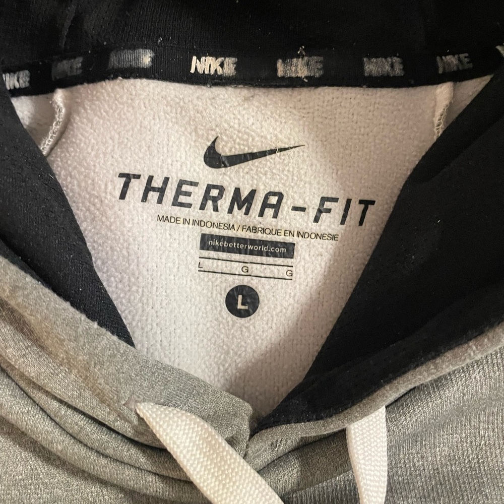 Nike Gray and Black Sweatshirt Hoodie - Picture 9 of 9